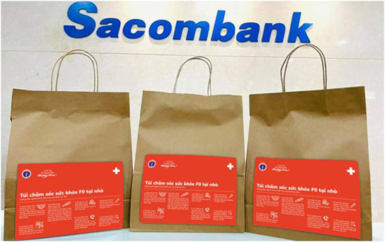 Sacombank tặng 10.000 túi chăm sóc sức khoẻ cho các F0 điều trị tại nhà