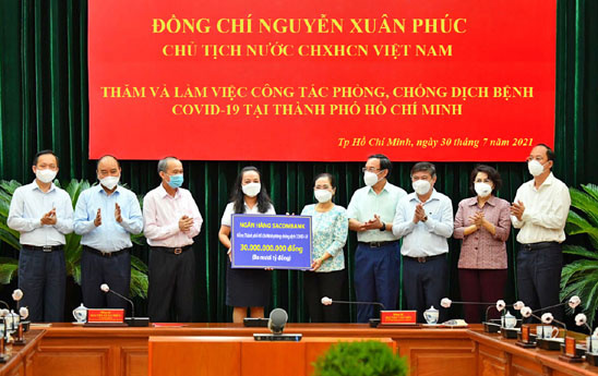 Sacombank tiếp tục ủng hộ 50 tỷ đồng phòng chống dịch Covid-19