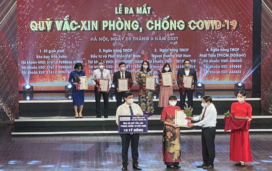 Sacombank ủng hộ thêm 20 tỷ đồng phòng, chống dịch Covid-19
