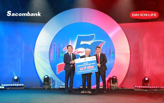 Sacombank và Dai-ichi Life Việt Nam dành ngân sách 1,75 tỷ đồng cho các hoạt động từ thiện xã hội