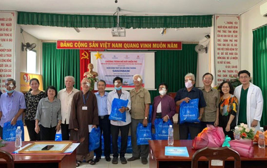 SaigonBank tài trợ mổ mắt miễn phí cho bệnh nhân nghèo tỉnh Tây Ninh