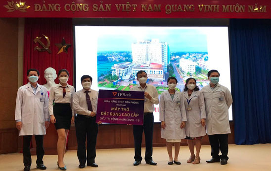 TPBank ủng hộ gần 40 máy thở đa năng cao cấp cho bệnh viện tuyến đầu tại miền Nam
