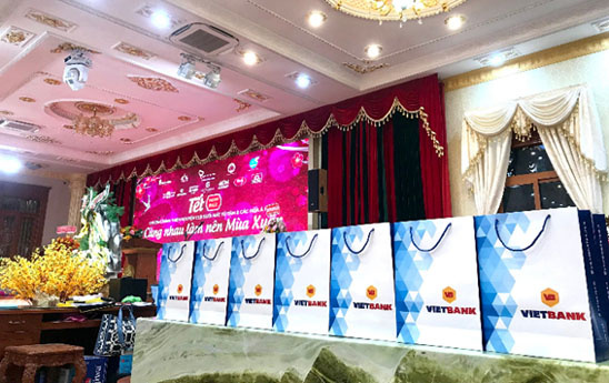 Vietbank tổ chức chương trình “Tết hạnh phúc 2023” cho trẻ em sài gòn