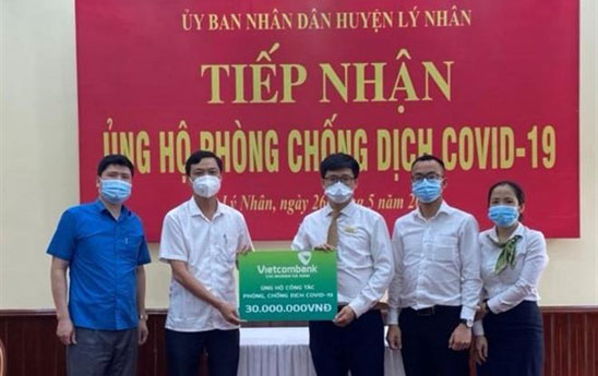 Vietcombank Hà Nam chung tay đẩy lùi dịch Covid-19