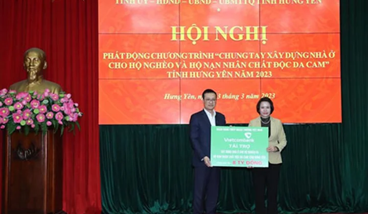 Vietcombank tài trợ 8 tỷ đồng an sinh xã hội tại Hưng Yên