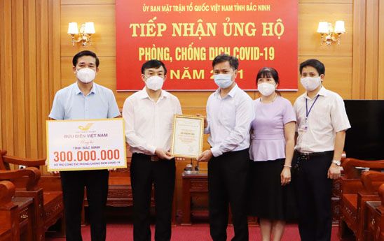 Vietnam Post hỗ trợ hai tỉnh Bắc Ninh và Bắc Giang số tiền 600 triệu đồng