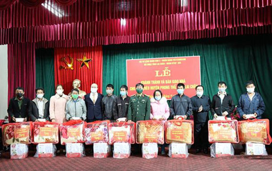 Vietombank tài trợ xây dựng 33 căn nhà cho hộ nghèo huyện Phong Thổ