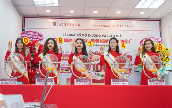 Agribank KCN Tân Tạo trao giải Chương trình “Tiết kiệm liền tay -Rinh ngay trăm triệu”