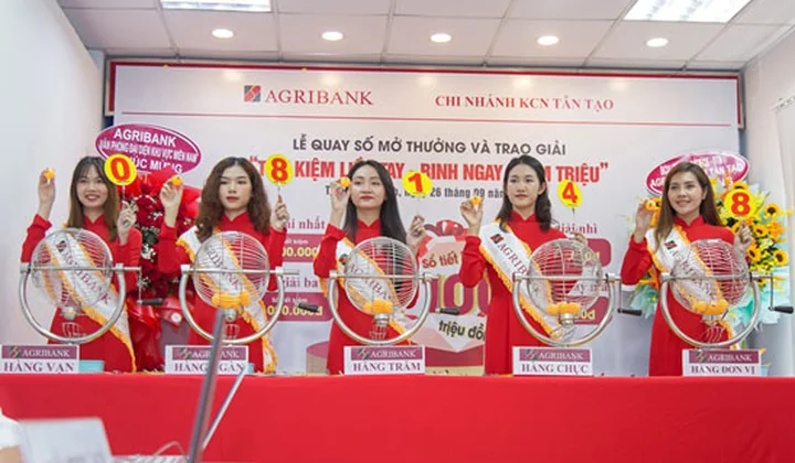Agribank KCN Tân Tạo trao giải Chương trình “Tiết kiệm liền tay -Rinh ngay trăm triệu”