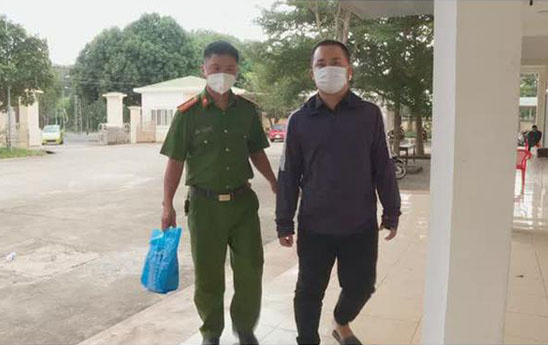 Chiếm dụng hơn 400 tài khoản Facebook để lừa đảo hơn 10 tỉ đồng