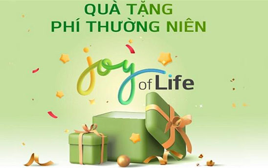 Hơn 1.800 khách hàng được tặng phí thường niên thẻ phát hành tháng 3/2023