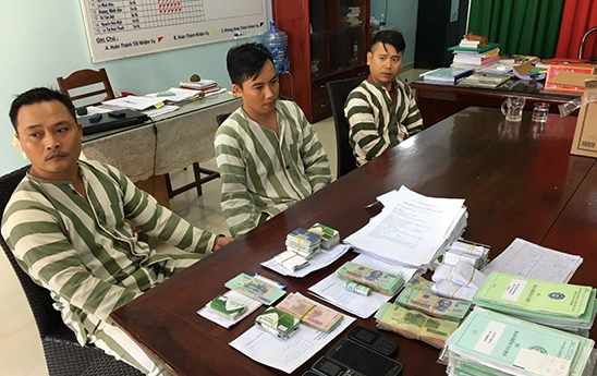 Góp phần "triệt" tín dụng đen