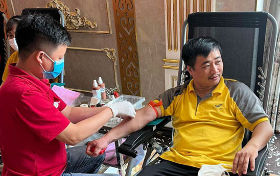 Bưu điện tỉnh Hòa Bình tham gia hiến máu tình nguyện