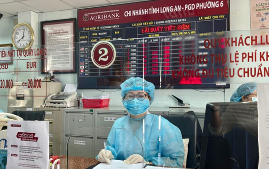 Trách nhiệm và nét đẹp văn hóa Agribank giữa mùa dịch