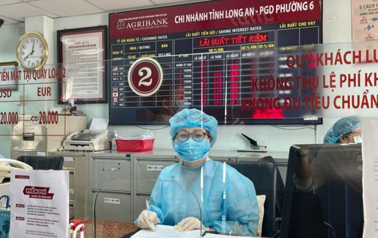 Trách nhiệm và nét đẹp văn hóa Agribank giữa mùa dịch
