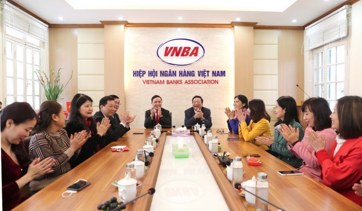 Chủ tịch Hội đồng Hiệp hội Ngân hàng gặp mặt, chúc Tết cán bộ, nhân viên Cơ quan Thường trực