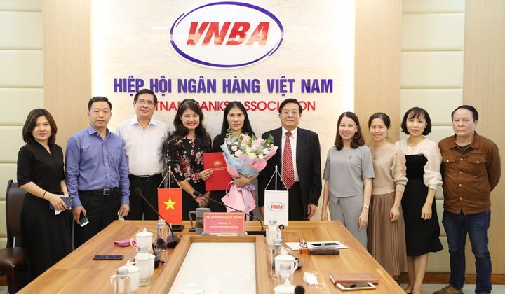 Công bố quyết định bổ nhiệm Chánh Văn phòng Cơ quan Thường trực
