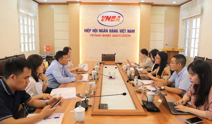 Hiệp hội Ngân hàng làm việc với nhóm công tác của Hội đồng Tư vấn cải cách Thủ tục hành chính