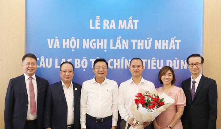 Câu lạc bộ Tài chính Tiêu dùng chính thức ra mắt