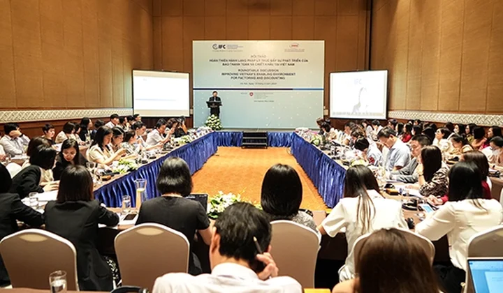 Hoàn thiện khung pháp lý cho nghiệp vụ bao thanh toán và chiết khấu tại Việt Nam