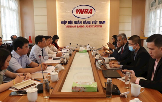 Tổng Thư ký Nguyễn Quốc Hùng làm việc với Đoàn công tác AMRO