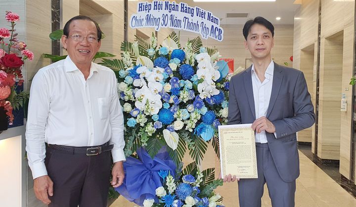 Hiệp hội Ngân hàng Việt Nam thăm, chúc mừng ACB nhân dịp kỷ niệm 30 năm thành lập
