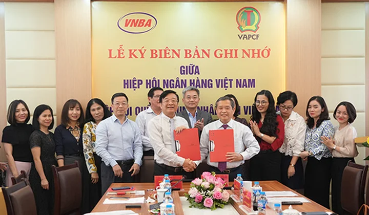 Hiệp hội Ngân hàng Việt Nam và Hiệp hội Quỹ Tín dụng nhân dân Việt Nam ký kết biên bản ghi nhớ hợp tác