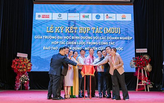 KienlongBank ký thỏa thuận hợp tác toàn diện với Đại học Bình Dương