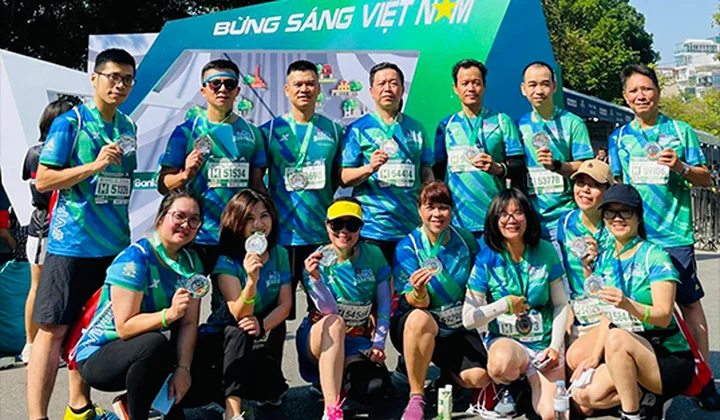 Đoàn viên công đoàn VNBA tham gia giải chạy VPBank Hanoi Marathon 2022