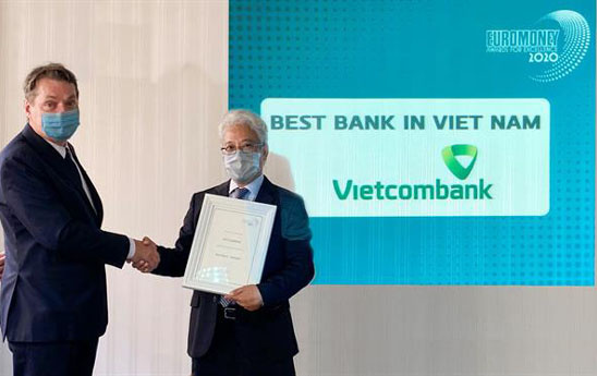 Vietcombank lần thứ 6 được Tạp chí Euromoney trao tặng giải thưởng “Ngân hàng tốt nhất Việt Nam 2020”
