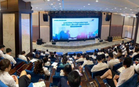 KienLongBank - Sunshine Group đào tạo “Hỗ trợ liên kết bán hàng”