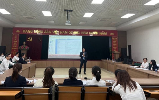 Vietcombank Hưng Yên tổ chức hội thảo trao đổi nghiệp vụ