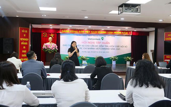 Vietcombank tập huấn đào tạo nghiệp vụ kiểm tra, kiểm soát nội bộ