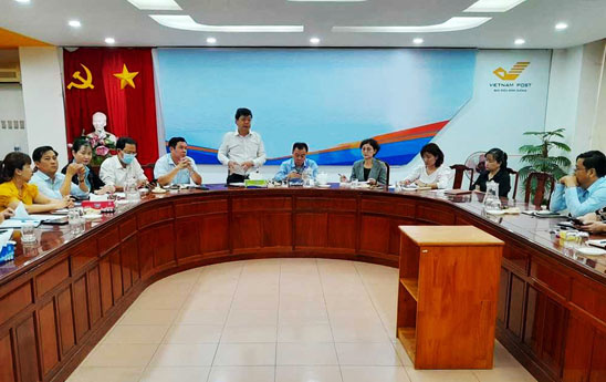 VietnamPost Bình Dương hỗ trợ nông dân chuyển đổi số