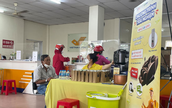 VietnamPost ra mắt dịch vụ mua hàng trả góp qua Bưu điện