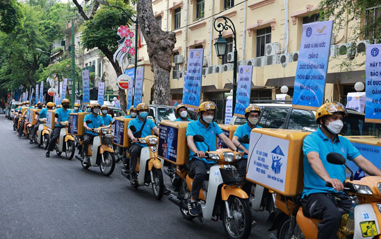 VietnamPost ra quân hưởng ứng Tháng vận động triển khai BHXH toàn dân