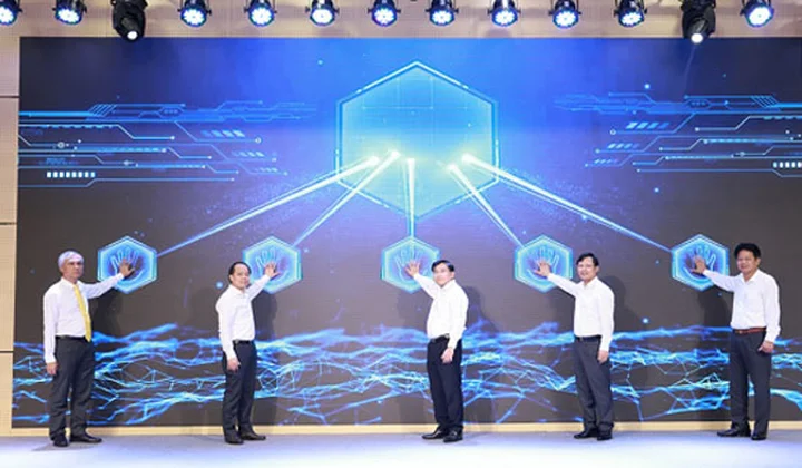 Vietnam Post ra mắt Trung tâm kinh doanh thương mại điện tử Postmart