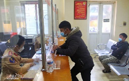 Vietnam Post triển khai dịch vụ Nộp phạt vi phạm giao thông tại nhà