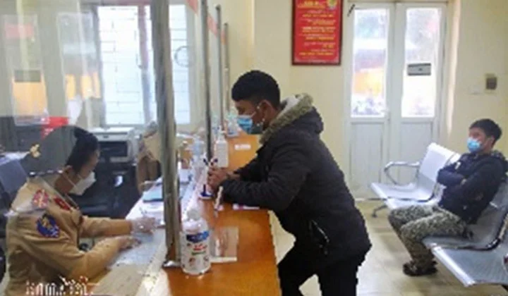 Vietnam Post triển khai dịch vụ Nộp phạt vi phạm giao thông tại nhà