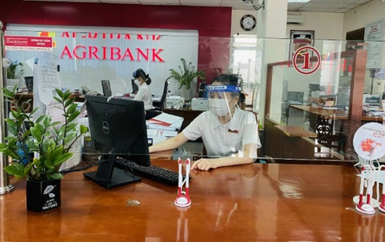 Agribank Kon Tum hỗ trợ giảm lãi suất cho gần 29 ngàn khách hàng