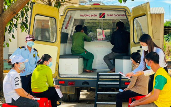 Điểm giao dịch lưu động - Kênh dẫn vốn hiệu quả đến vùng sâu, vùng xa