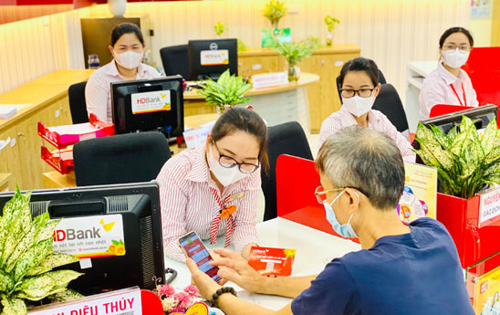 HDBank triển khai chương trình ưu đãi “5 giây gửi tiền - Trúng tiền trăm triệu”