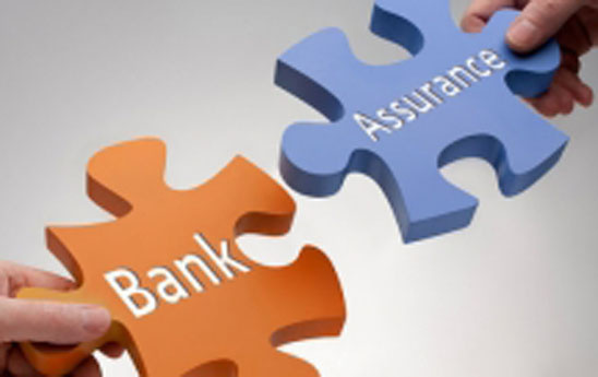 Ngân hàng tăng thu từ bán chéo bảo hiểm