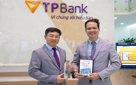 Liên tục đổi mới và sáng tạo, TPBank nhận giải quốc tế về chất lượng dịch vụ và ứng dụng ngân hàng số