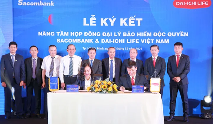 Sacombank và Dai-ichi Life Việt Nam nâng tầm hợp đồng đại lý bảo hiểm độc quyền
