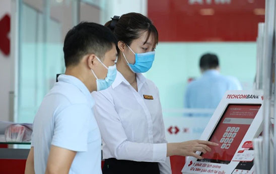 Techcombank bắt tay với Amazon để thúc đẩy số hoá