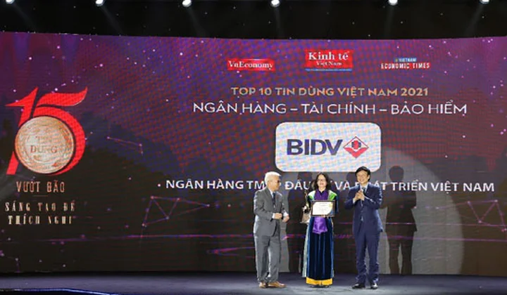 Thẻ tín dụng BIDV Visa Platinum Cashback Online lọt Top 10 Tin dùng Việt Nam 2021
