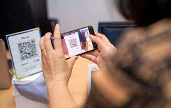 Vietcombank ra mắt dịch vụ chuyển tiền nhanh 247 bằng mã QR