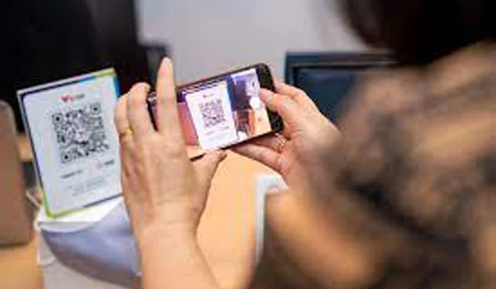 Vietcombank ra mắt dịch vụ chuyển tiền nhanh 247 bằng mã QR