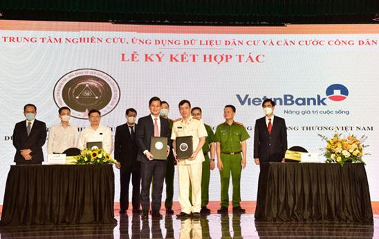 VietinBank hợp tác chiến lược với Trung tâm nghiên cứu, ứng dụng dữ liệu dân cư và căn cước công dân